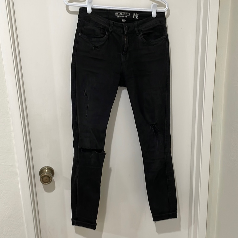 Black Noisy may distressed jeans
